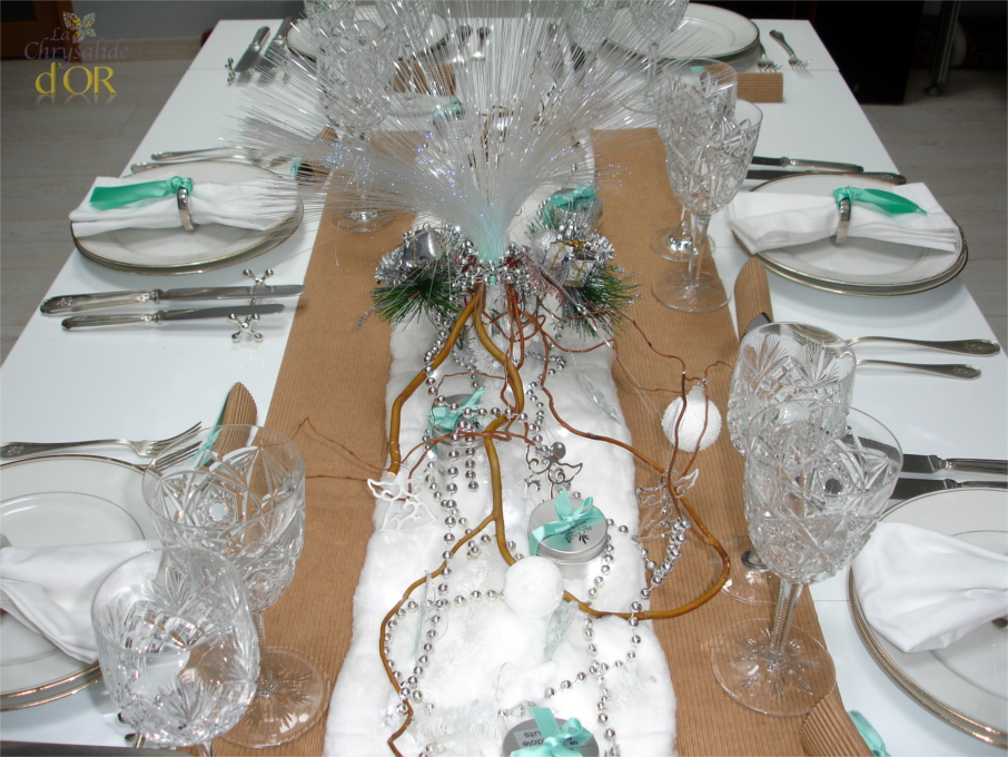 decoration table de noel vert d'au blanc et gris 