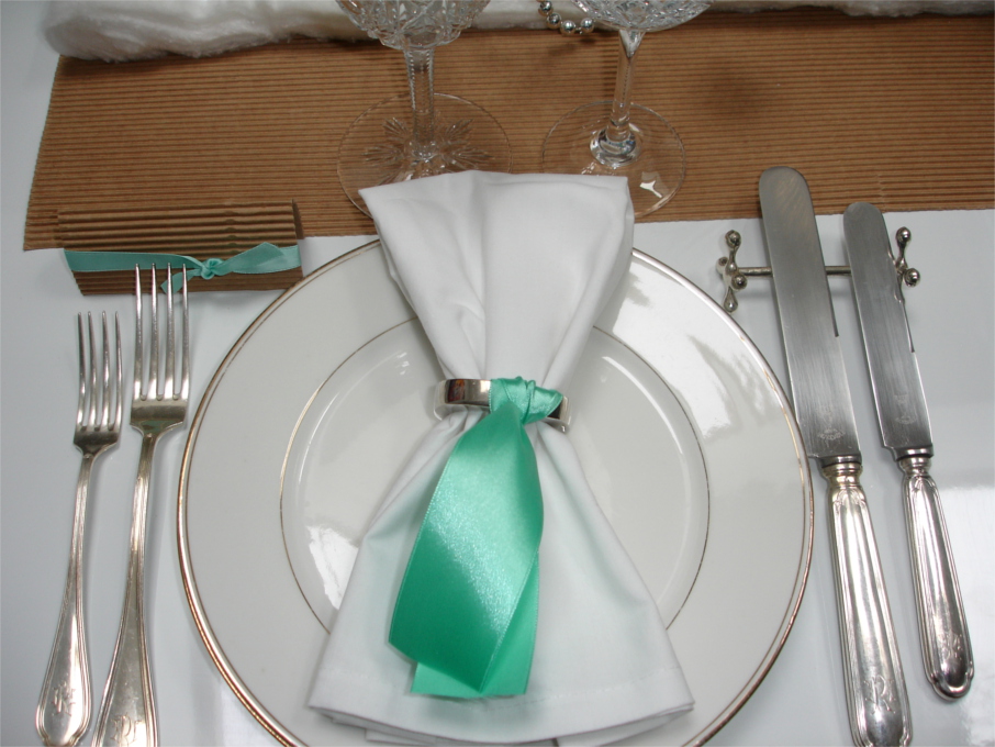 decoration table de noel vert d'au blanc et gris 